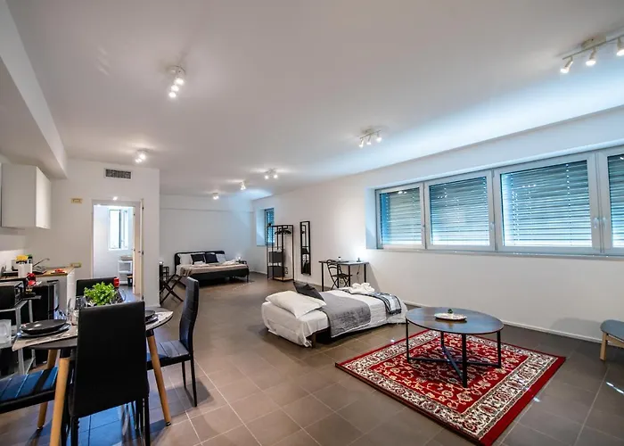 Appartement 350 M Dalla Stazione L Parcheggio Free L Nova Loft Parme