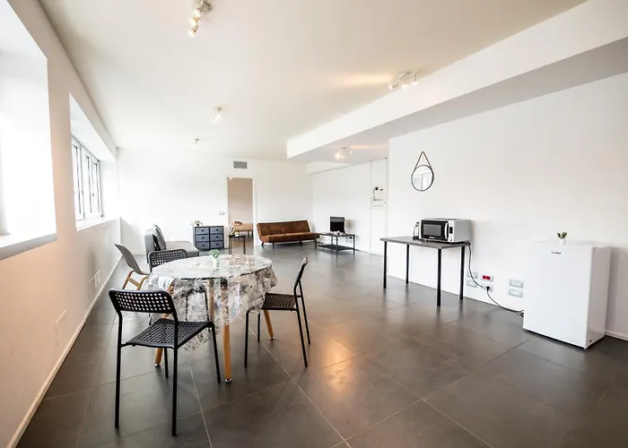 350 M Dalla Stazione L Parcheggio Free L Nova Loft Parme