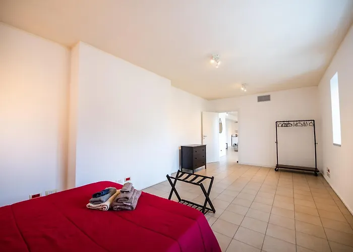 Appartement 350 M Dalla Stazione L Parcheggio Free L Nova Loft Parme