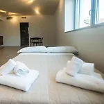 Appartamento 350 M Dalla Stazione L Parcheggio Free L Nova Loft *