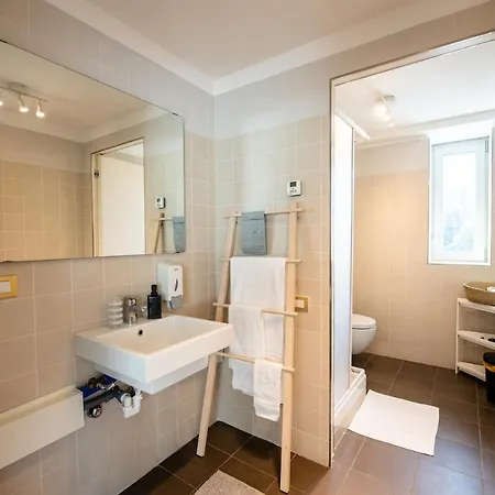 350 M Dalla Stazione L Parcheggio Free L Nova Loft Lägenhet *