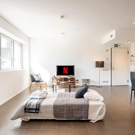 Apartamento 350 M Dalla Stazione L Parcheggio Free L Nova Loft