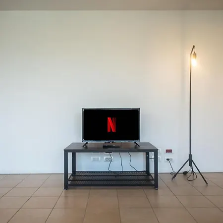 Apartmán 350 M Dalla Stazione L Parcheggio Free L Nova Loft Parma