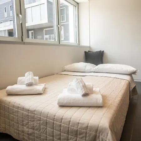 350 M Dalla Stazione L Parcheggio Free L Nova Loft Lägenhet