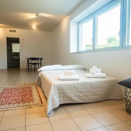 350 M Dalla Stazione L Parcheggio Free L Nova Loft Apartmán *