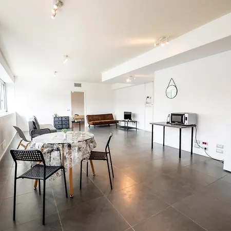 350 M Dalla Stazione L Parcheggio Free L Nova Loft Parma