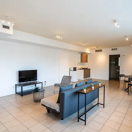 350 M Dalla Stazione L Parcheggio Free L Nova Loft Lägenhet