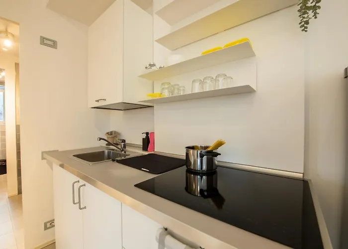 Apartment 350 M Dalla Stazione L Parcheggio Free L Nova Loft *