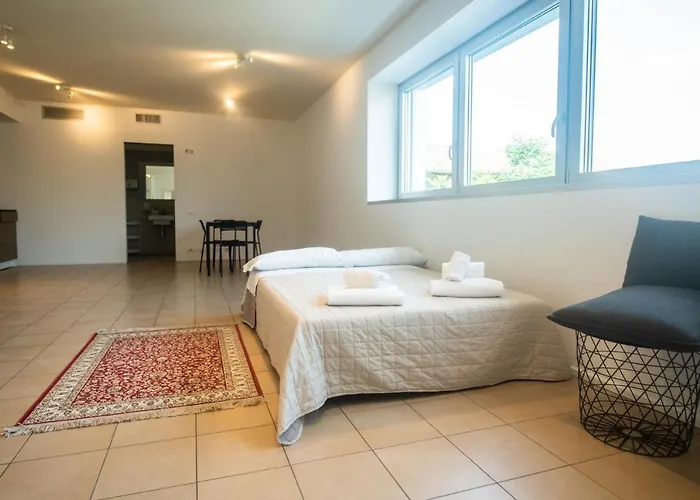 350 M Dalla Stazione L Parcheggio Free L Nova Loft Apartment *