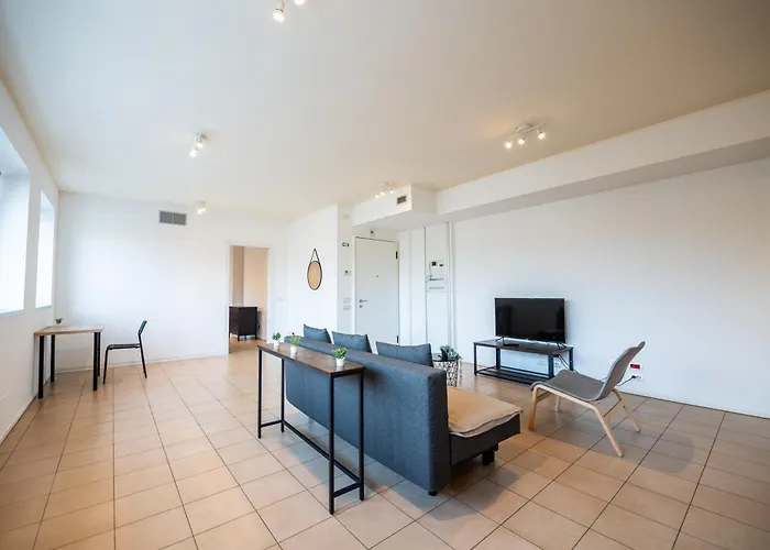 Apartment 350 M Dalla Stazione L Parcheggio Free L Nova Loft